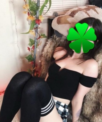 Рената, 22